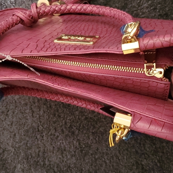 Handbag - Picture 3 of 8